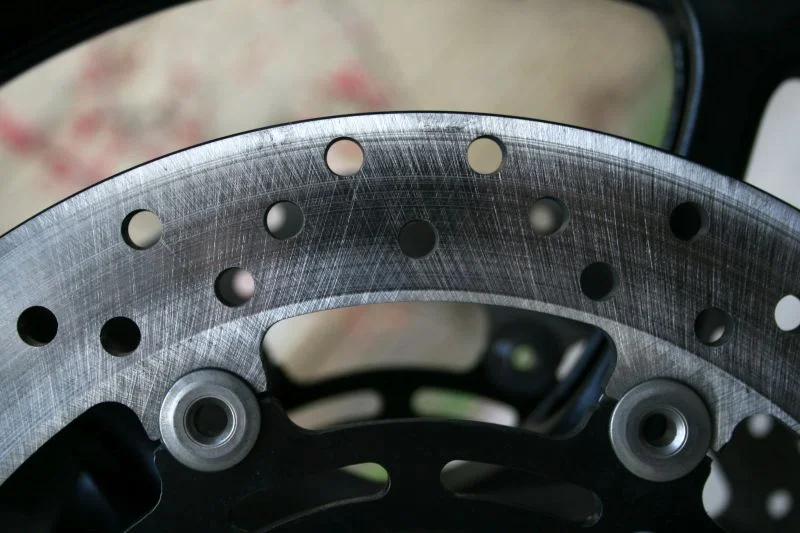 2009 02 10 2008 Yamaha FZ6 front rotor close up